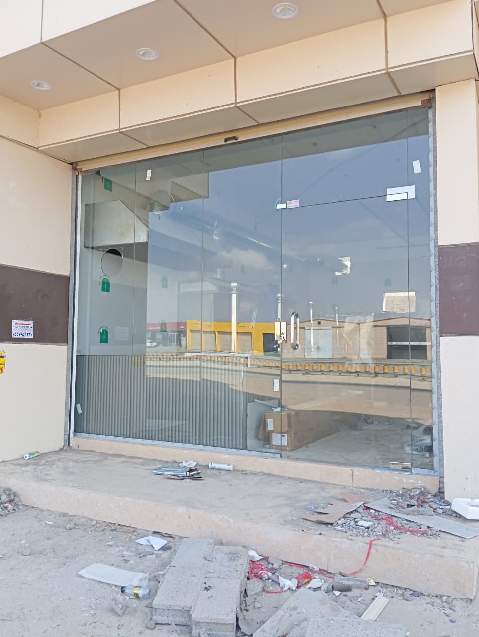 أبواب زجاج سكريت في جيزان